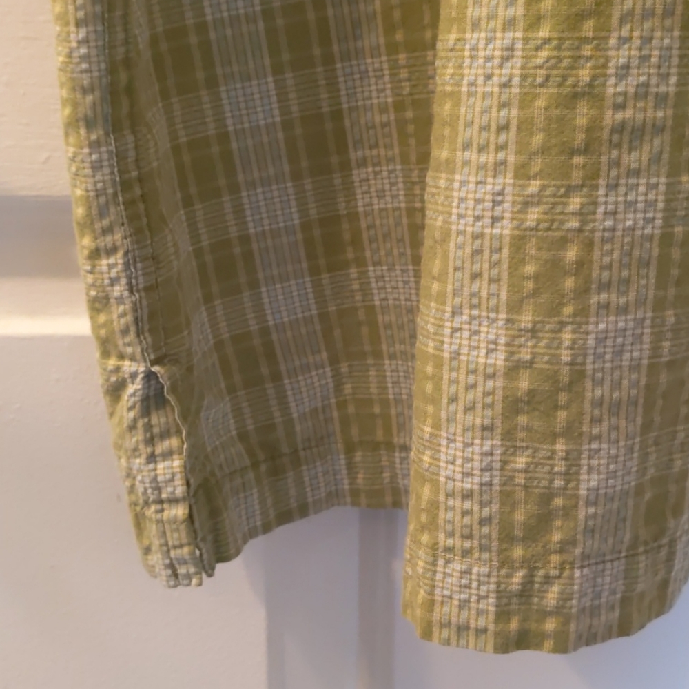 Izod Green Plaid Short Sleeve Shirt . Size L - Picture 6 of 9